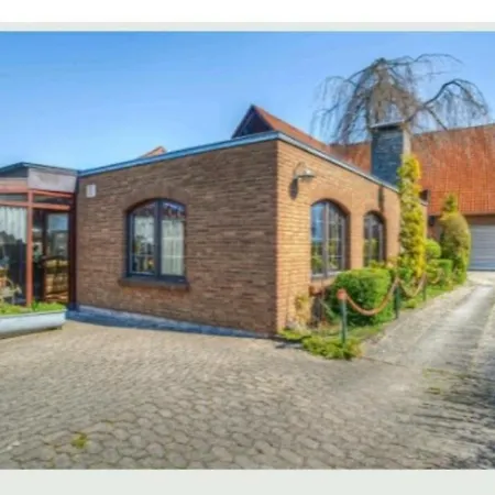 Alte Backstube Mit 3 Ferienwohnungen Eingerichtet Fuer Monteure Und Firmen Lügde Exterior foto