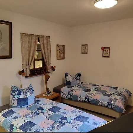 Alte Backstube Mit 3 Ferienwohnungen Eingerichtet Fuer Monteure Und Firmen Lügde Exterior foto