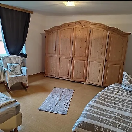 Alte Backstube Mit 3 Ferienwohnungen Eingerichtet Fuer Monteure Und Firmen Lügde Exterior foto