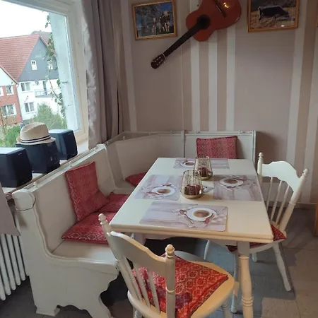 Alte Backstube Mit 3 Ferienwohnungen Eingerichtet Fuer Monteure Und Firmen Lügde Exterior foto