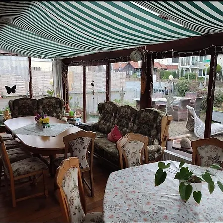 Alte Backstube Mit 3 Ferienwohnungen Eingerichtet Fuer Monteure Und Firmen Lügde Exterior foto