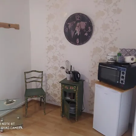 Alte Backstube Mit 3 Ferienwohnungen Eingerichtet Fuer Monteure Und Firmen Lügde Exterior foto
