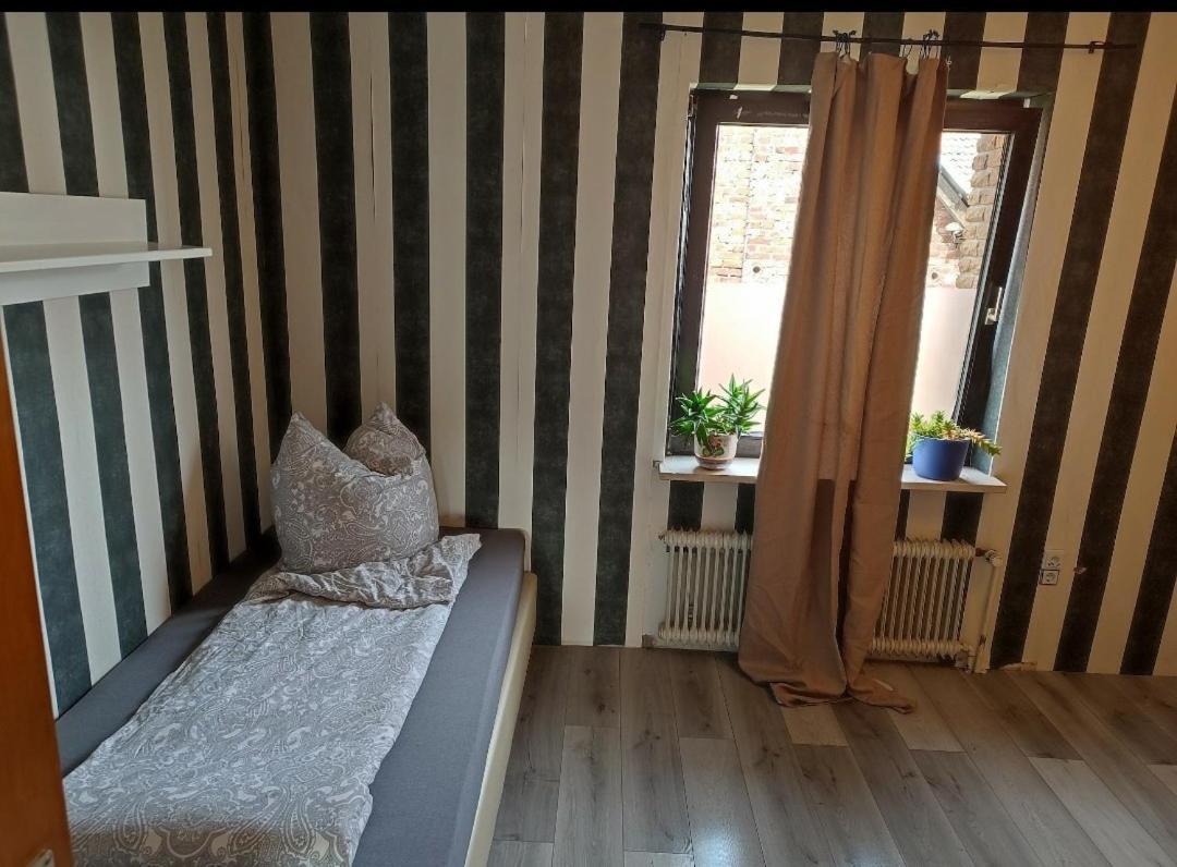 Alte Backstube Mit 3 Eingerichtet Fuer Monteure Und Firmen Apartment *