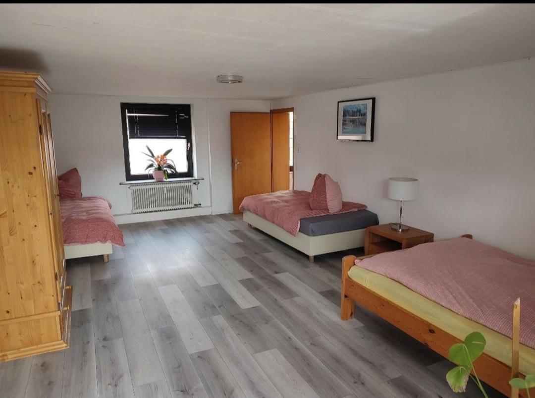 Alte Backstube Mit 3 Eingerichtet Fuer Monteure Und Firmen Apartment *