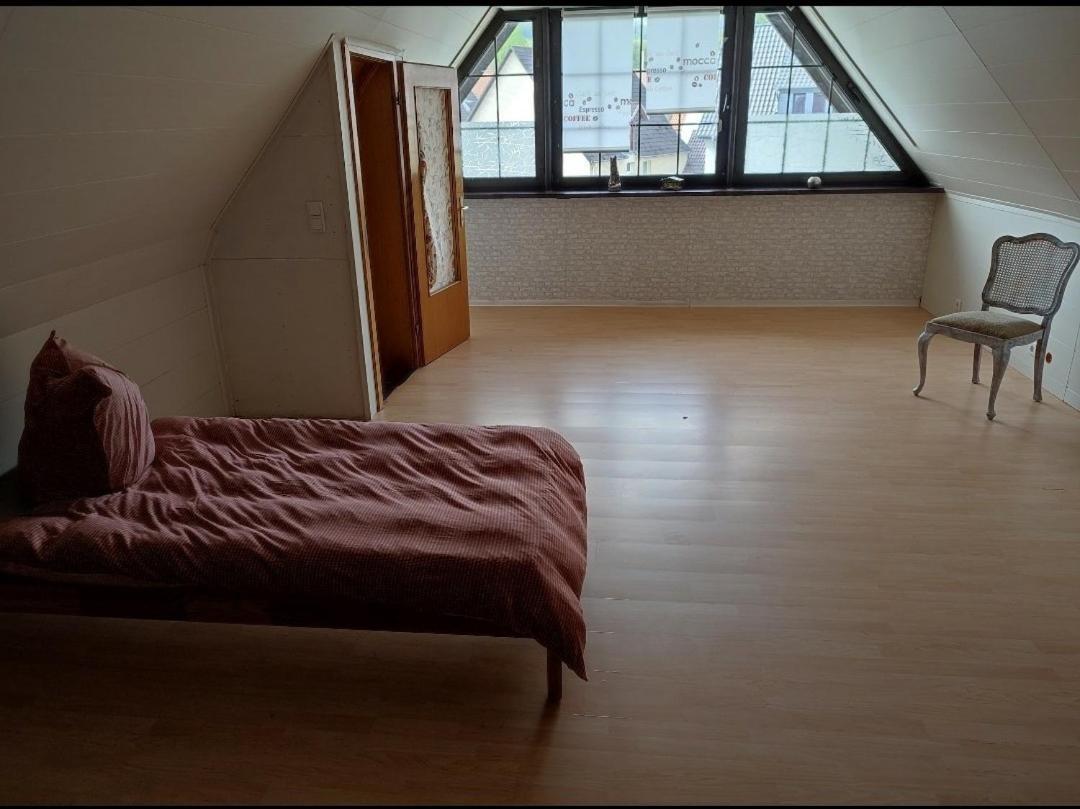 Alte Backstube Mit 3 Eingerichtet Fuer Monteure Und Firmen Apartment